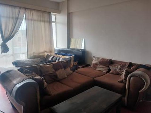 3 bedroom flat on the market in hill.