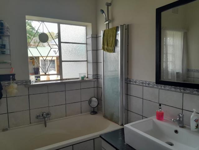 3 Bedroom Freehold For Sale in Edendale