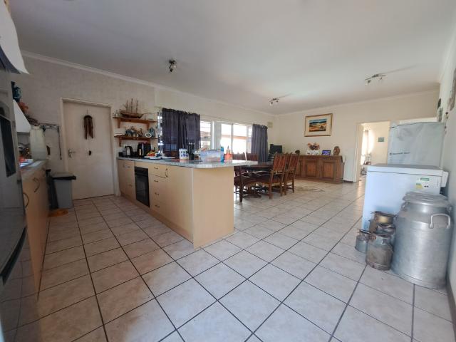 3 Bedroom Freehold For Sale in Myburgh Park