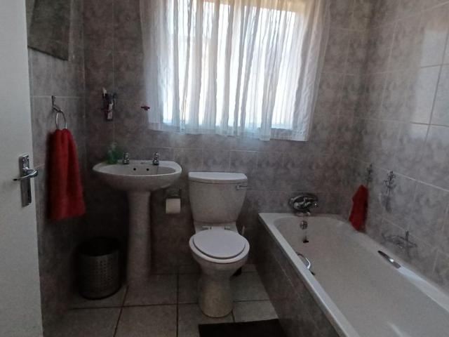 3 Bedroom Freehold For Sale in New State Areas