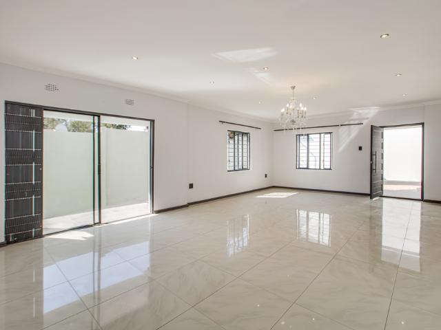 3 Bedroom Freestanding Rented in Johannesburg North