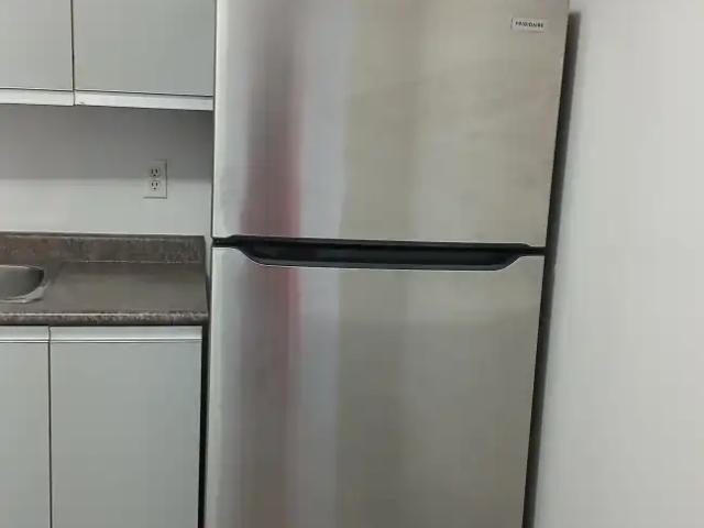 3 bedroom fully renovated unit