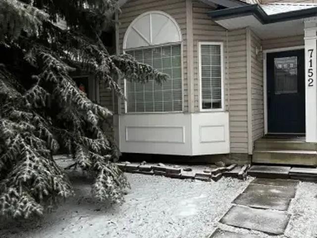 3 Bedroom House Calgary AB 100941055