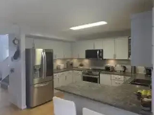 3 Bedroom House Calgary AB 101584933