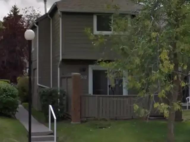 3 Bedroom House Calgary AB 102518779