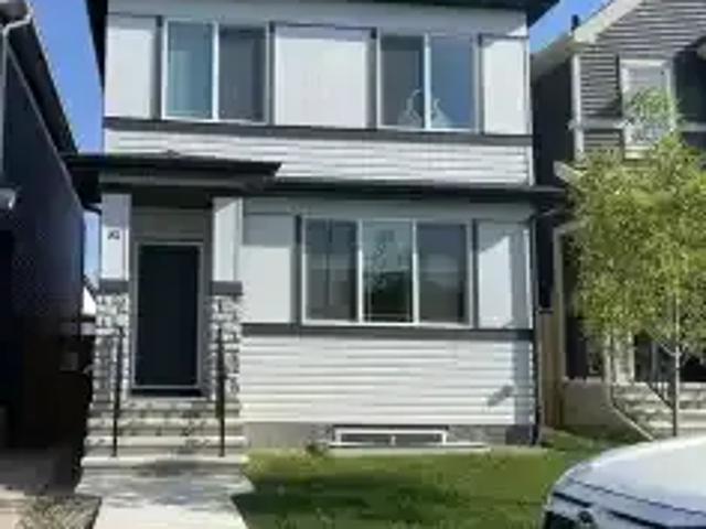 3 Bedroom House Calgary AB 102518810