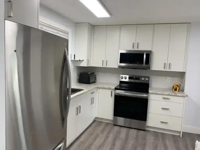 3 Bedroom House Calgary AB 102770827