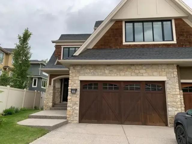 3 Bedroom House Calgary AB 102915146