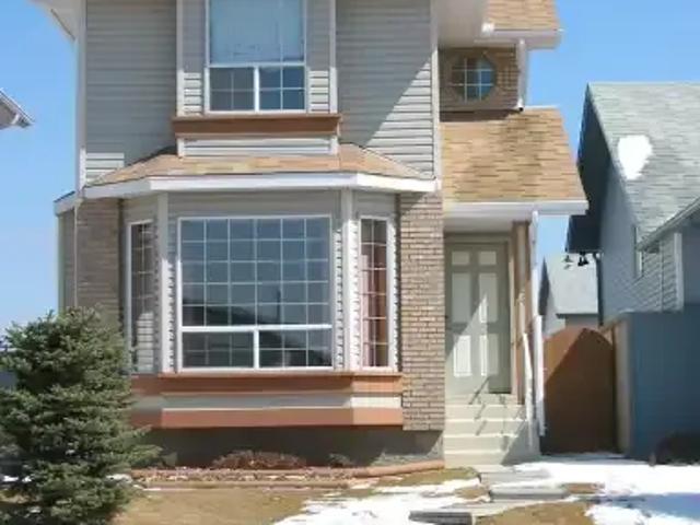 3 Bedroom House Calgary AB 103611678