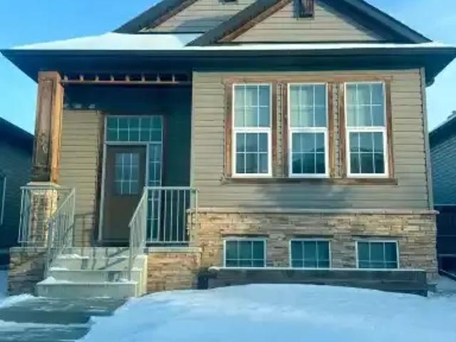 3 Bedroom House Calgary AB 103770565