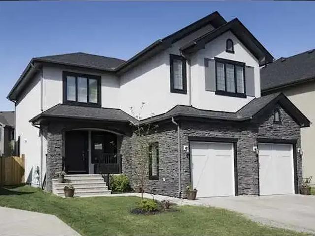 3 Bedroom House Calgary AB 103011441