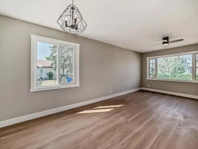 3 Bedroom House Calgary AB 103118592