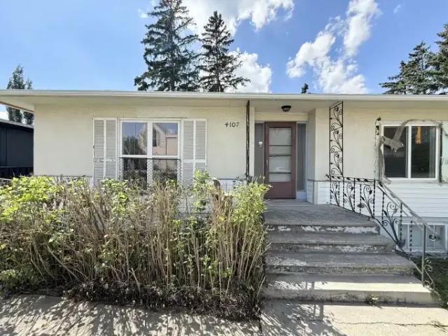 3 Bedroom House Calgary AB 104401582