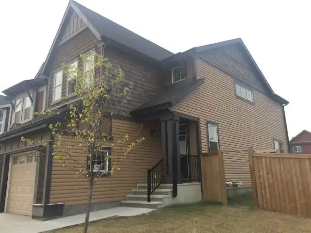 3 Bedroom House Calgary AB 104401105