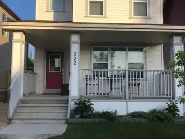 3 Bedroom House Calgary AB 104470786