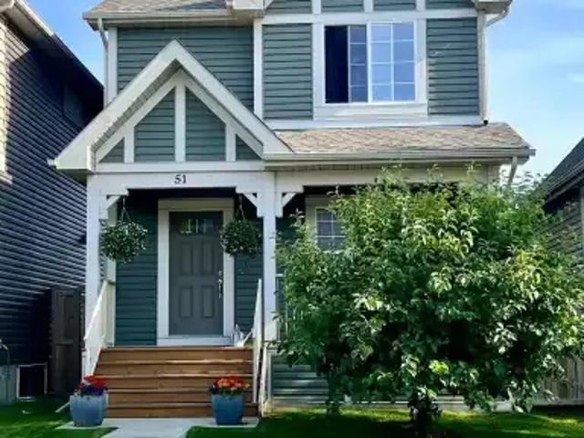 3 Bedroom House Calgary AB 104535404
