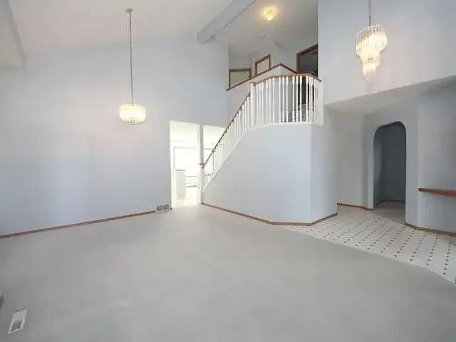 3 Bedroom House Calgary AB 104681653