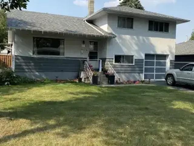 3 Bedroom House Calgary AB 104782783
