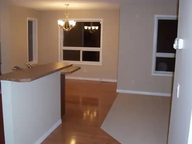 3 Bedroom House Calgary AB 104782896