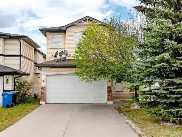 3 Bedroom House Calgary AB 104824377