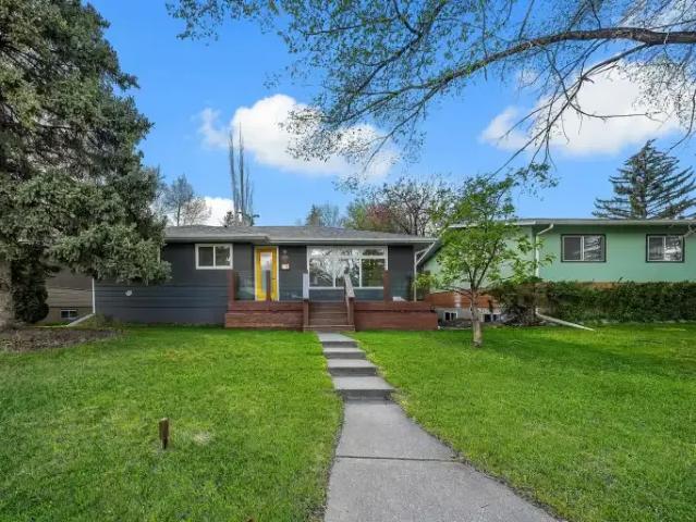 3 Bedroom House Calgary AB 104985961