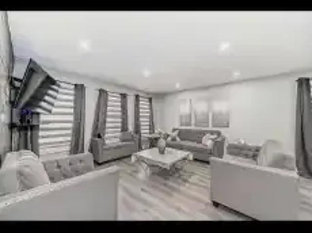 3 Bedroom House Calgary AB 104178924