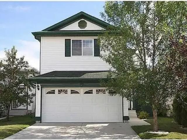 3 Bedroom House Calgary AB 104179989