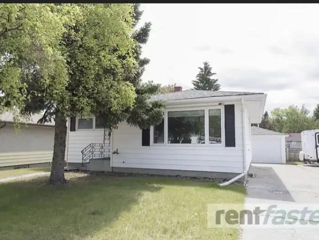 3 Bedroom House Calgary AB 104180762