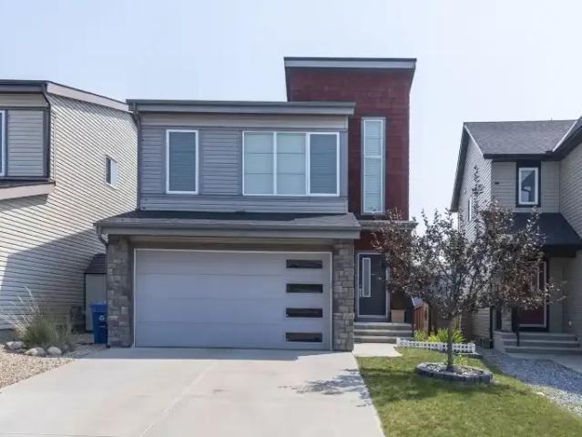 3 Bedroom House Calgary AB 104180353