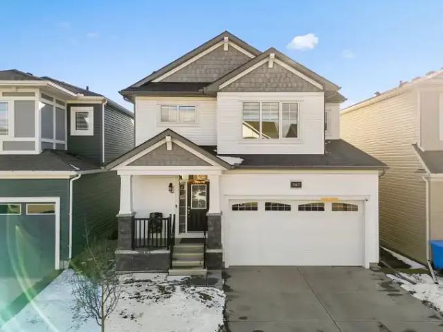 3 Bedroom House Calgary AB 104181212