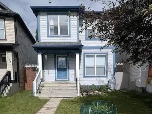 3 Bedroom House Calgary AB 104182040