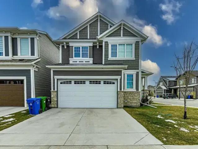 3 Bedroom House Calgary AB 104182069