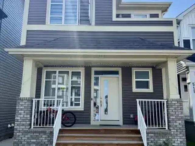 3 Bedroom House Calgary AB 104224373
