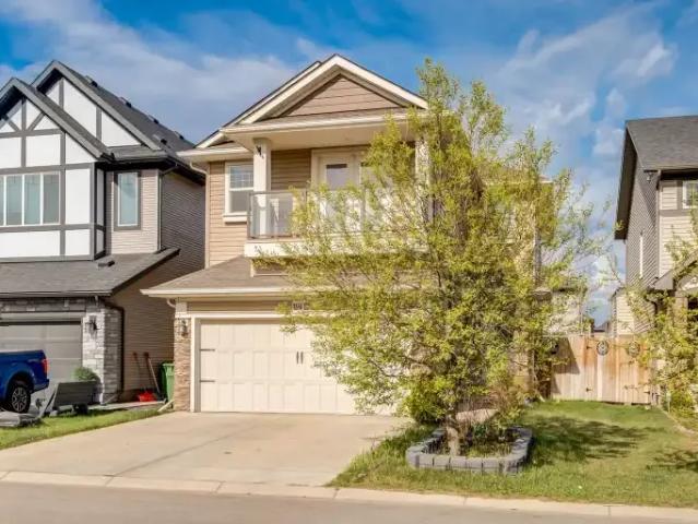 3 Bedroom House Calgary AB 104257218