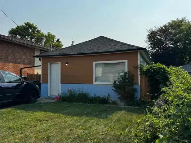 3 Bedroom House Calgary AB 104292230