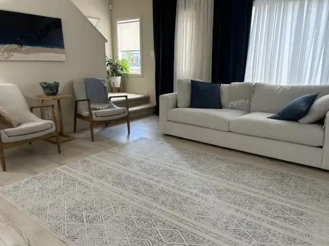 3 Bedroom House Calgary AB 104362754