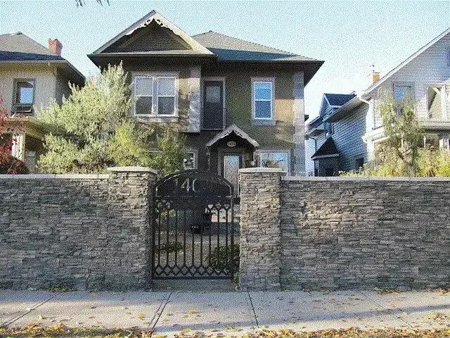 3 Bedroom House Calgary AB 105623275