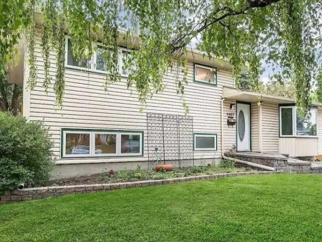 3 Bedroom House Calgary AB 105185399