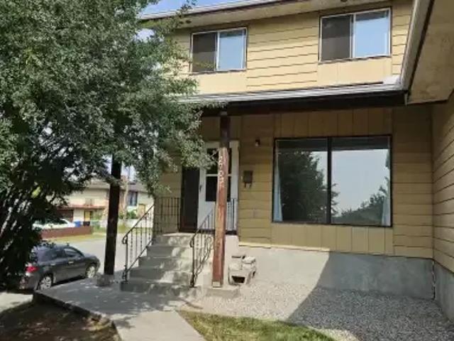 3 Bedroom House Calgary AB 105337548