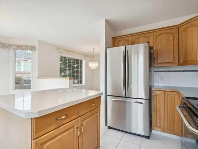 3 Bedroom House Calgary AB 105344944