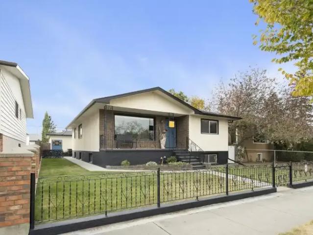 3 Bedroom House Calgary AB LS101042664