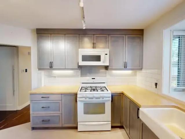 3 Bedroom House Calgary AB LS102846512