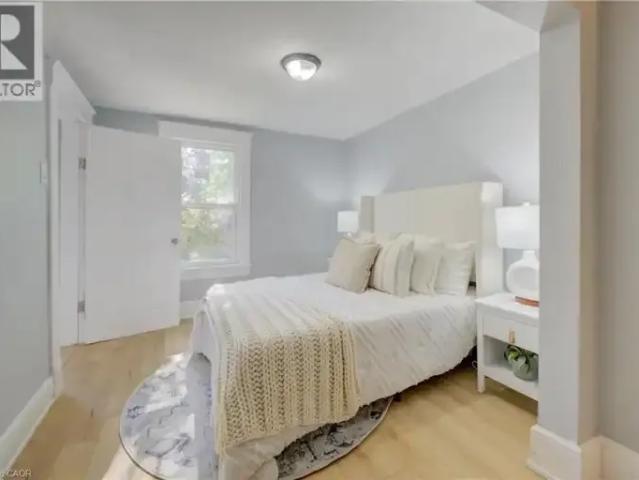 3 Bedroom House Cambridge ON LS103011913