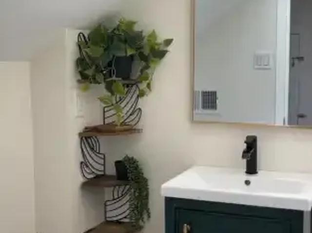 3 Bedroom House Cambridge ON 102658584