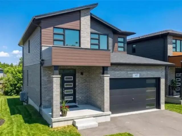 3 Bedroom House Cambridge ON 103060481