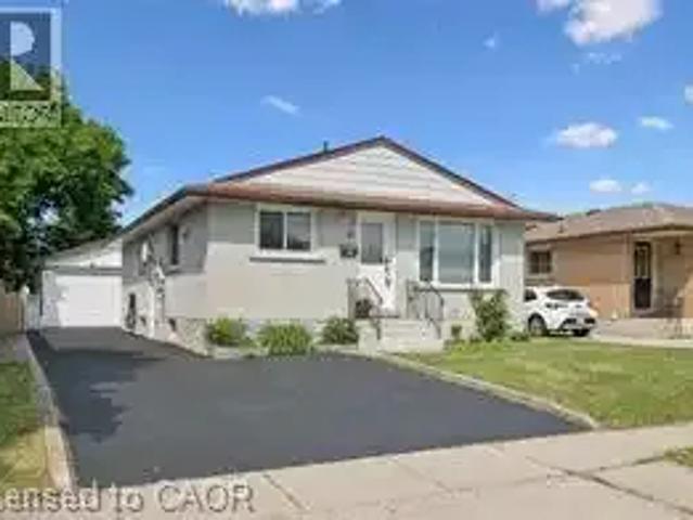 3 Bedroom House Cambridge ON 104782843