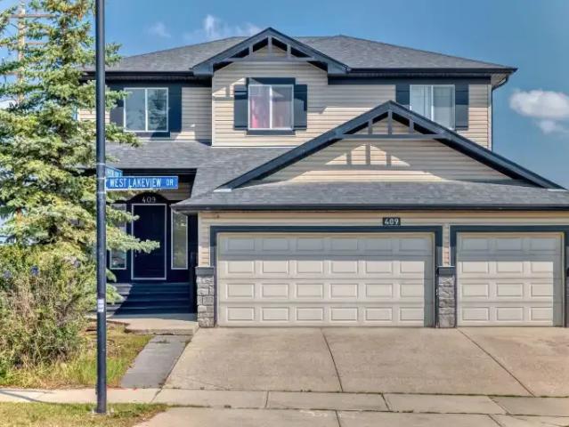 3 Bedroom House Chestermere AB 103179113