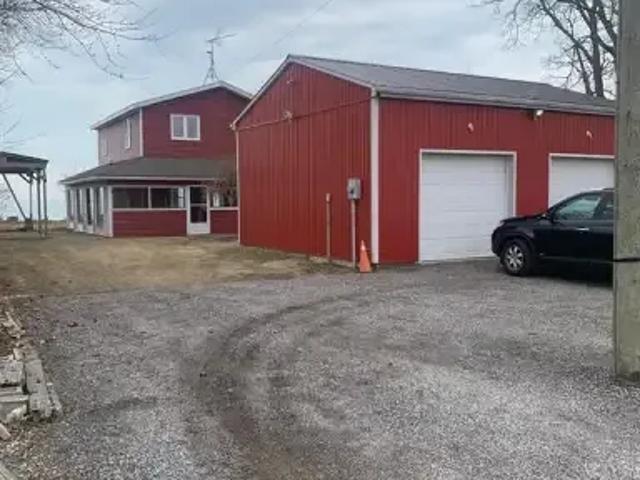 3 Bedroom House Amherstburg ON LS100761176