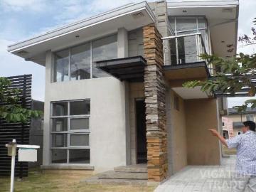 3 Bedroom House and Lot for Sale in Angeles City 6.9M