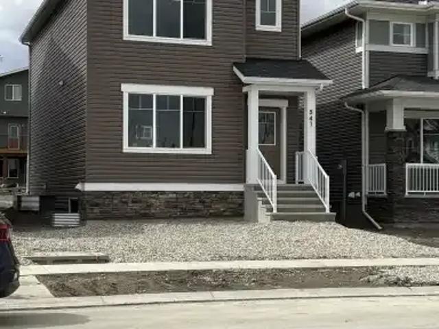 3 Bedroom House Airdrie AB 104506840
